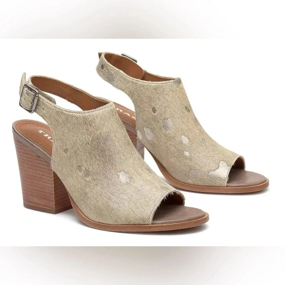 Trask — Parker Heeled Sandal In Bone Matallic Haircalf